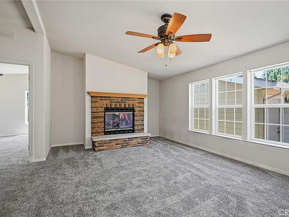 5th image of 2860 Spring Valley Rd