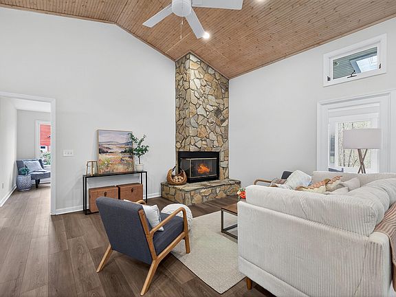 4th image of 3304 Abney Pl