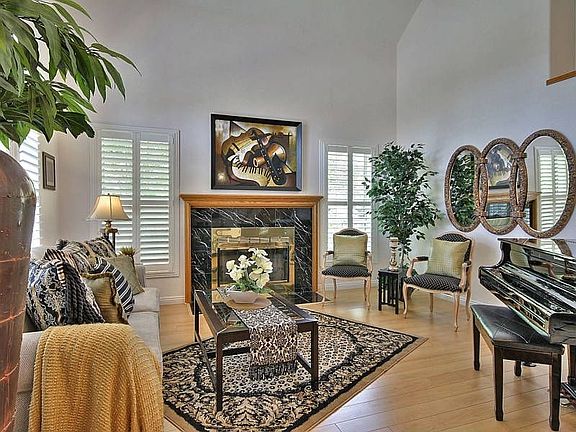 5th image of 44521 Chantecler Ct