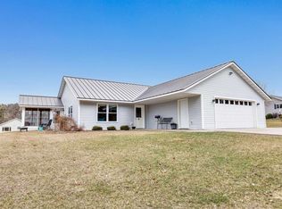 840 Buffalo Ridge Ln, Waupaca, WI 54981