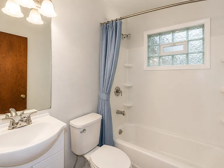 2115 Ferndale Ave — Photo 12
