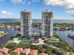 3801 NE 207th St #TH8, Aventura, FL 33180