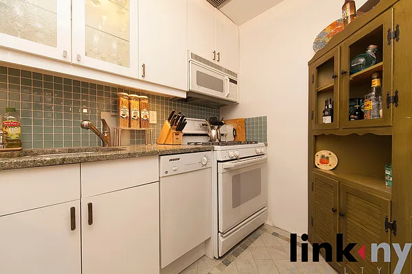 Sold by Link NY Realty | media 13