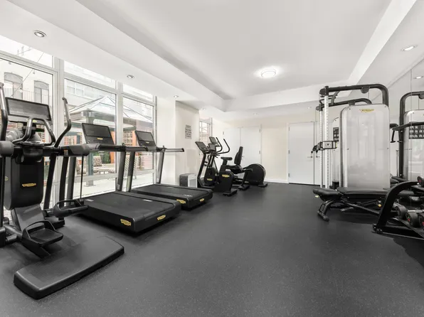 207 East 57th Street image 13 of 18