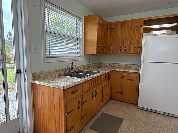 4th image of 7320 Hornes Rd
