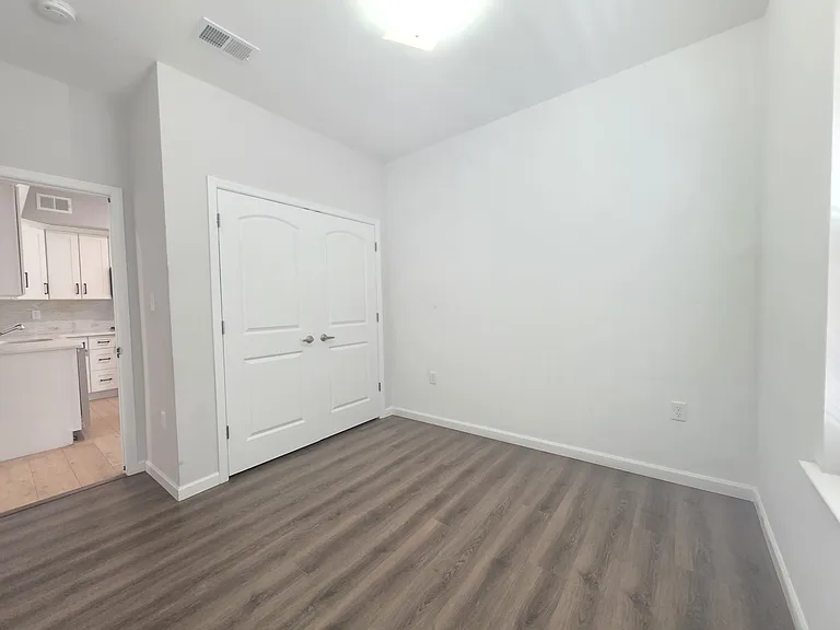 212-214 S 2nd St #2 — Photo 7