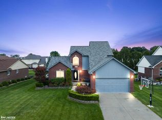 52414 Ford Ln, Chesterfield, MI 48047