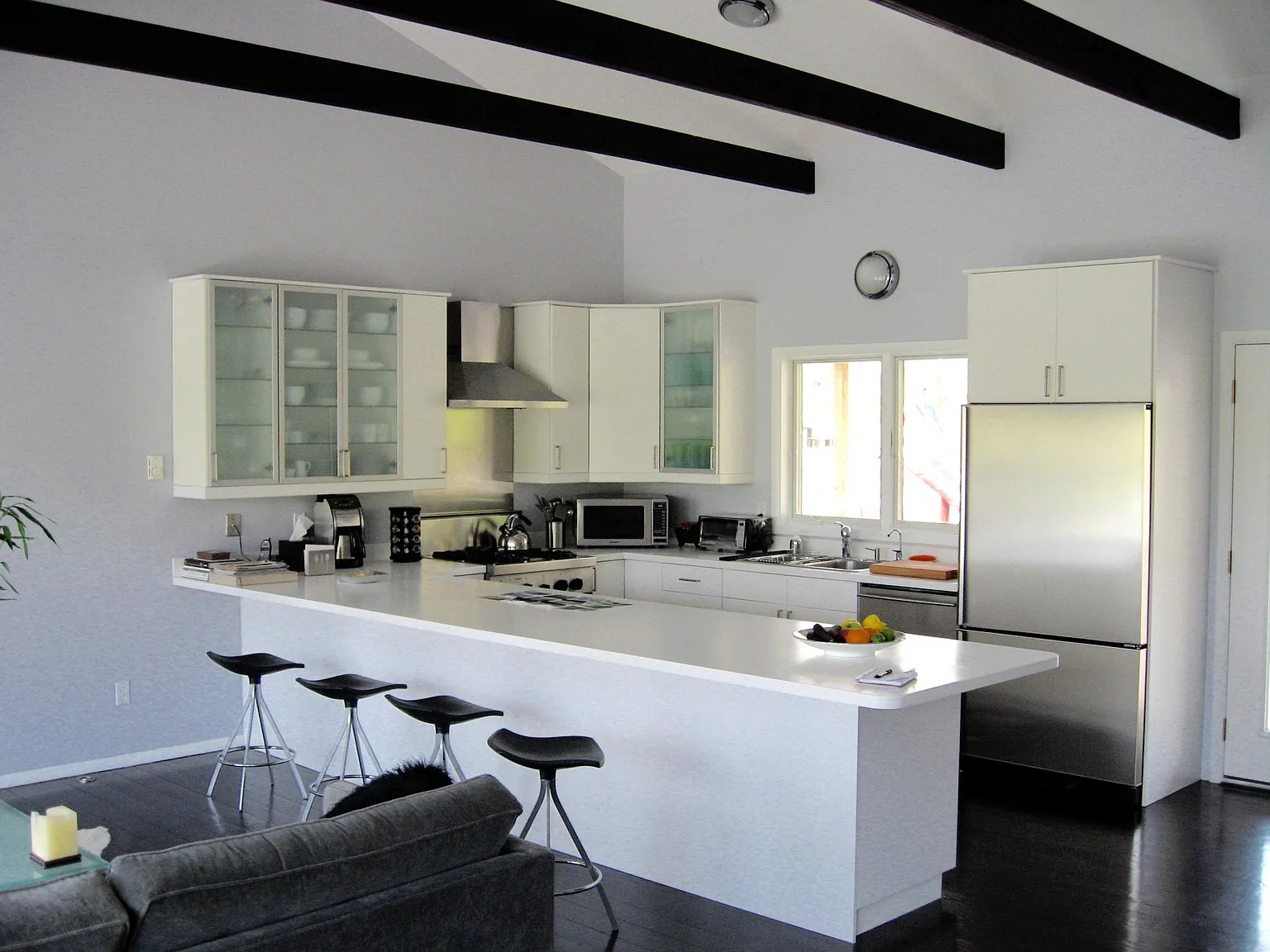 3 bed, 2000 sqft, $8,000 — Photo 3