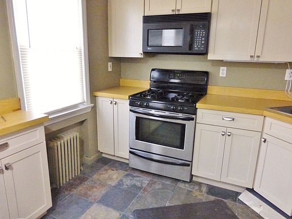 3rd image of 251B Elmwood Ave