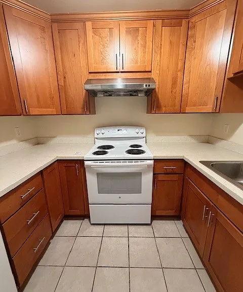 Kearny Street Apartments — Photo 21