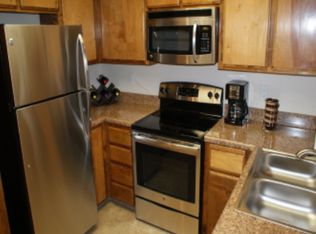 8201 Camino Media APT 189, Bakersfield, CA 93311