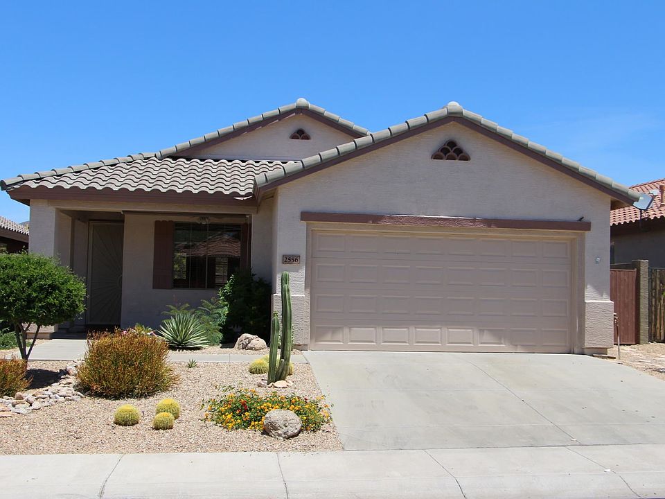 1st image of 2556 W Warren Dr