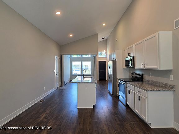 3rd image of 3217 Rice Ct