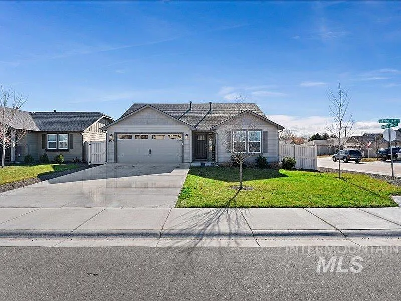 507 Alpine Lake St
