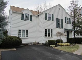 180 Seneca Rd, Rochester, NY 14622