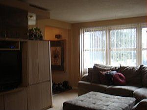 2nd image of 122 Berehaven Dr