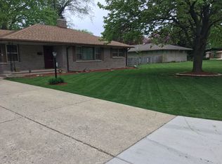 127 Aberdeen Dr, Dundee, IL 60118