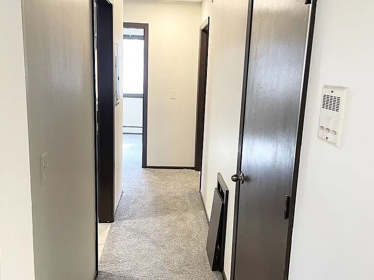 Pinecrest Apartments — Photo 43