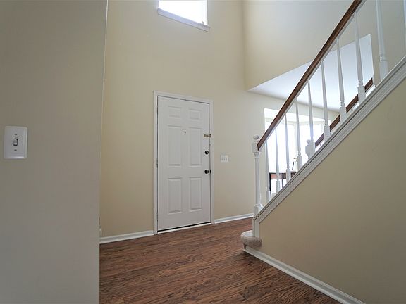 3rd image of 3076 Turnberry La