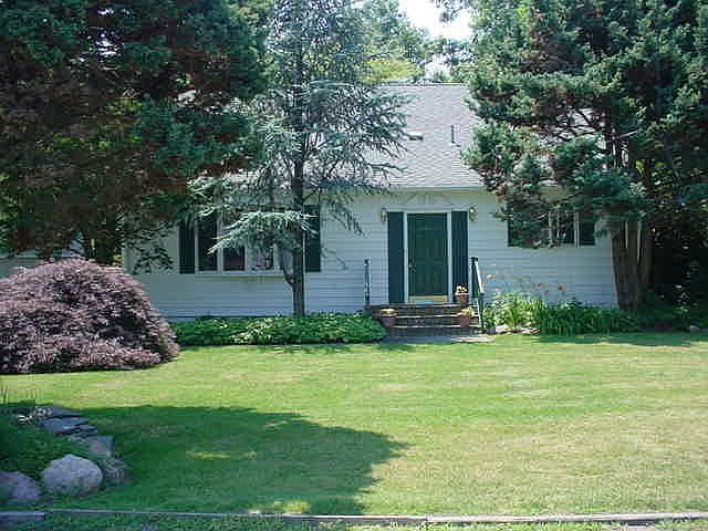 CHARMING CAPE,ENJOY GREEN POND LAKE LIVING