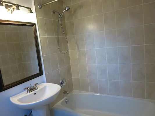 Rented by City Sense Realty | media 10