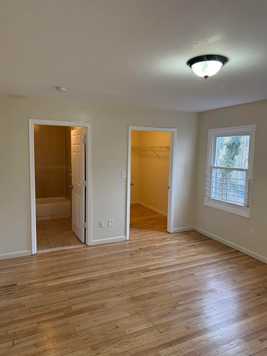 Building Photo - 189 Myrtle Ave #1
