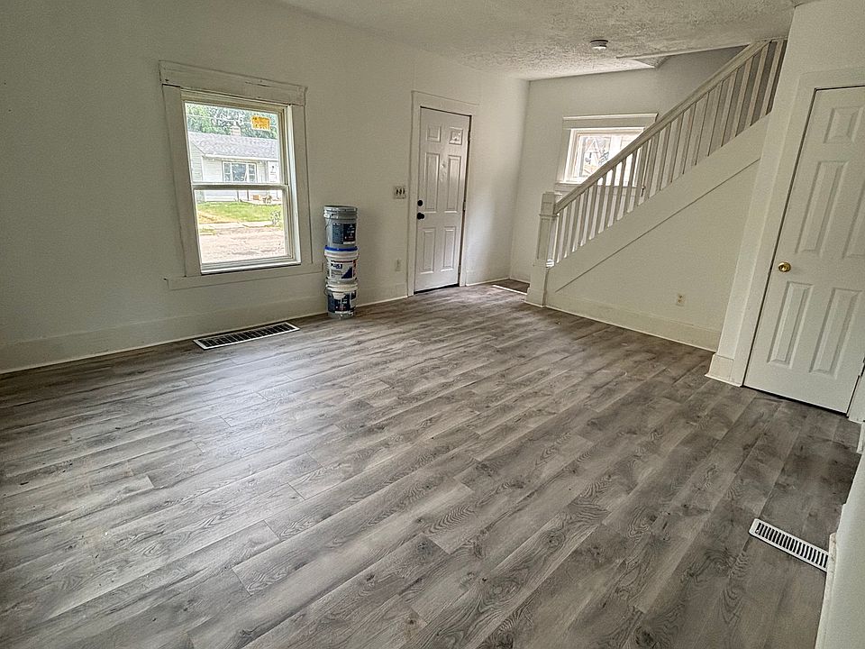 1st image of 1441 Knollwood Ave