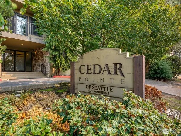 750 N 143rd Street #310, Seattle, WA 98133