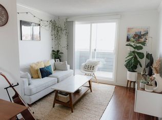 120 King Edward Ave E #2, Vancouver, BC V5V2C1