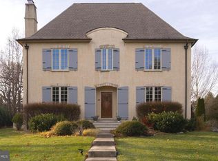 8204 Crittenden St, Philadelphia, PA 19118