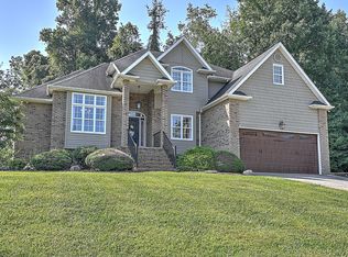 112 Clearwater Dr, Unicoi, TN 37692