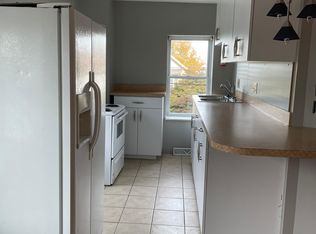 300 3rd St APT B2, Washington, PA 15301