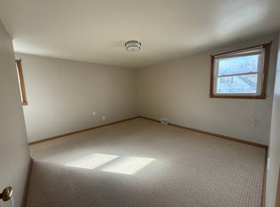 2873 S 37th St, Milwaukee, WI 53215