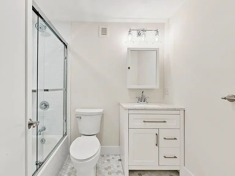 1017 Park Ave #G — Photo 14