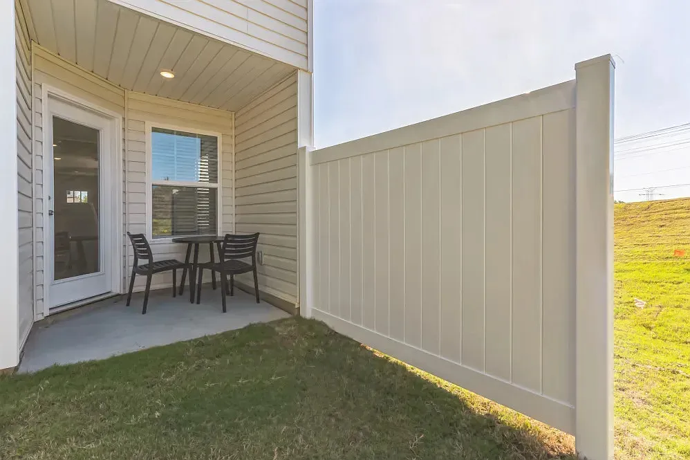 L Attitude 34 Dillard Creek — Photo 2