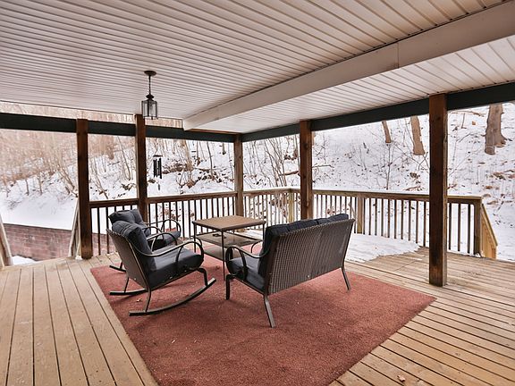 4th image of 28 Stowe Ave