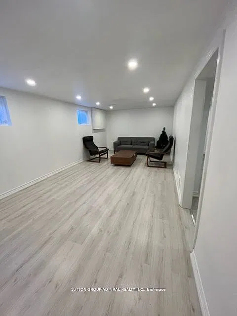2 bed, $2,000 — Photo 4