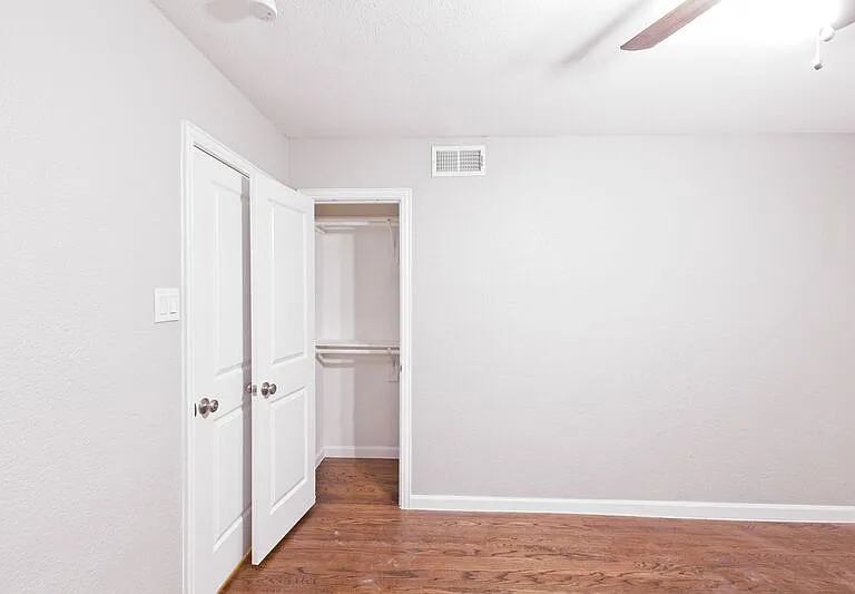 304 S Grove Rd — Photo 29