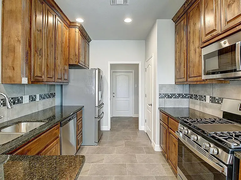 7522 Sable Creek Dr — Photo 23