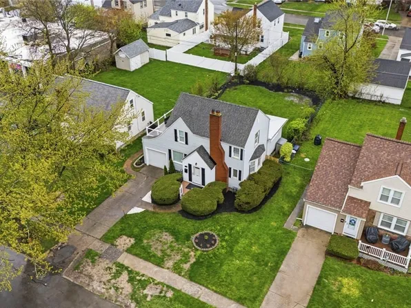 69 Cleveland Dr, Buffalo, NY 14215