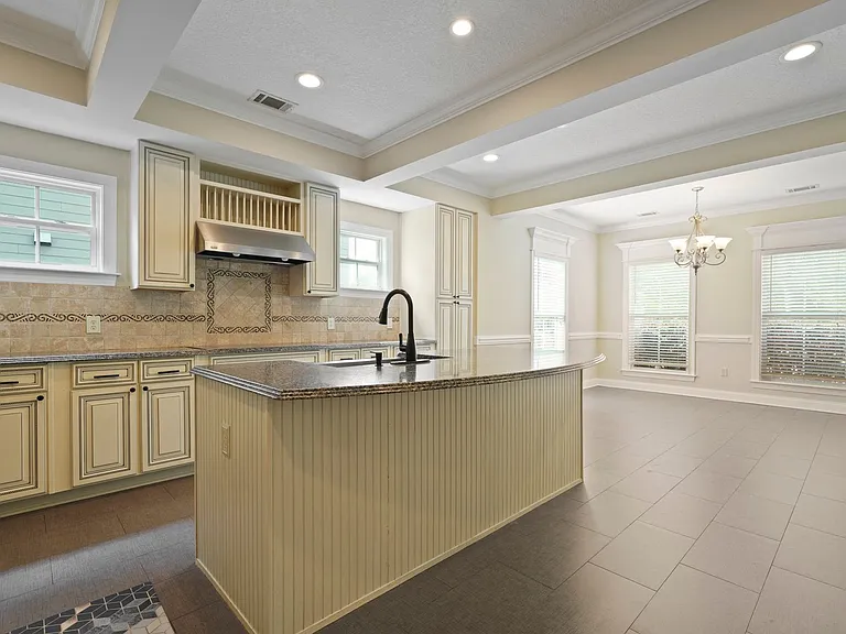 275 James Dunham Pkwy — Photo 12