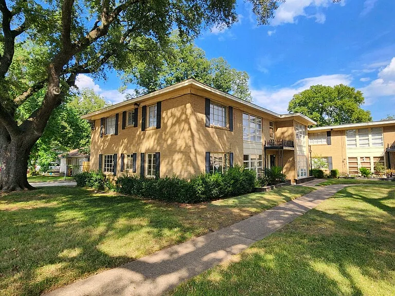 3803 Parkway Dr #C — Photo 1