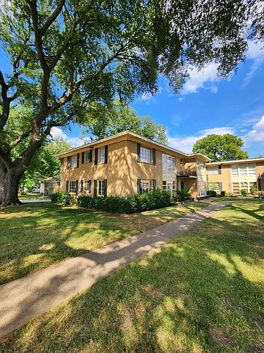 3803 Parkway Dr #C Photo 1