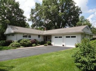312 Colonial Ave, Moorestown, NJ 08057