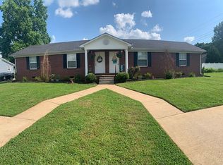 703 3rd St, Lawrenceburg, TN 38464