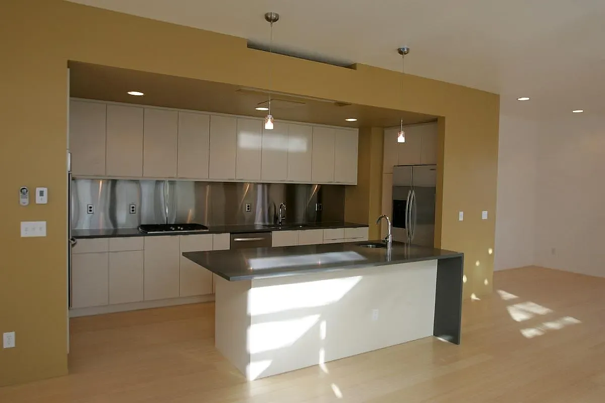 5 bed, 3488 sqft, $1,400 — Photo 3