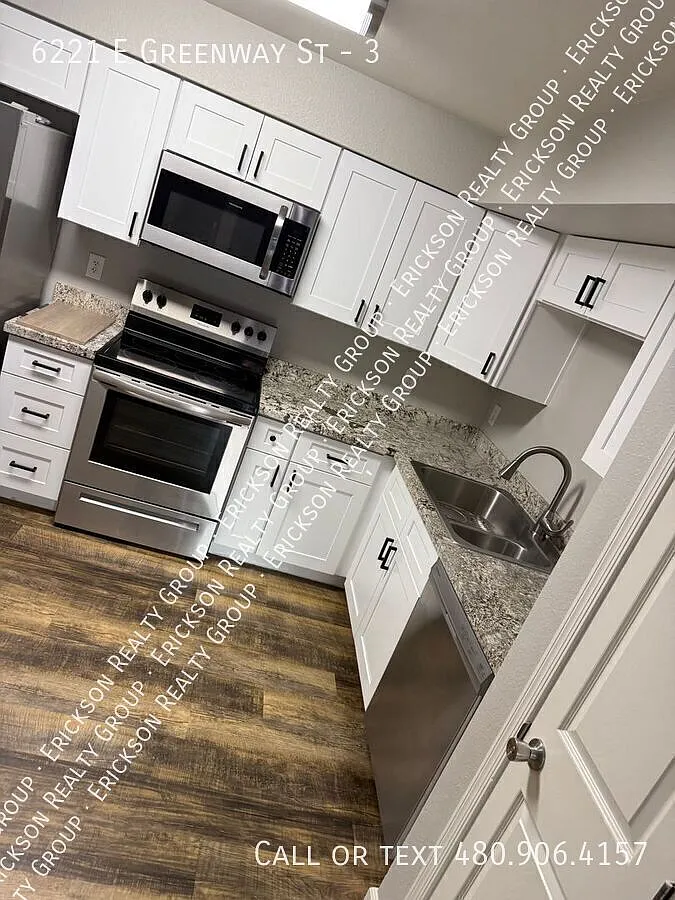 updated 3 bedroom in Mesa/ First Month Free — Photo 4