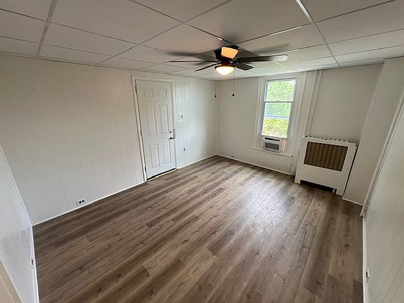3rd image of 201 E Delaware Ave APT B
