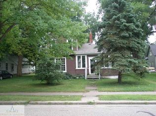 326 E Lovett St, Charlotte, MI