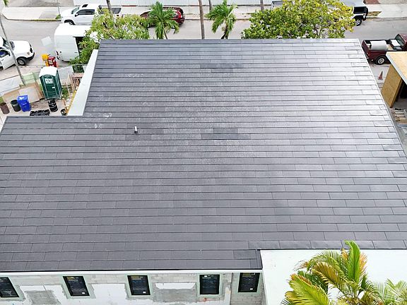 5th image of 719 Washington St